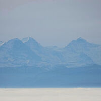 Zoom zu den Berner Alpen