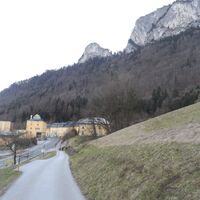 Kaltenhausen unterhalb der mächtigen Barmsteine