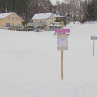Der Einstieg des Winterwanderwegs ist wie folgt signalisiert