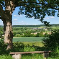 Rastplatz mit Aussicht bei Brenkhausen