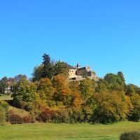 Chavoley mit Blick auf das Schloss Grammont