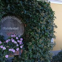 Vorbei an der Mostschenke Reistenhof - Eibensteiner - geht es über die Zeltwegerstraße zurück nach Fisching