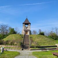 Aussichtswarte mit Kriegerdenkmal