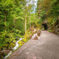Murgtal mit Felsentunnel