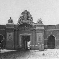 Berliner Tor mit Arkaden (Stadtseite) um 1900