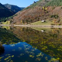 Der Lago d'Ampola im Herbst