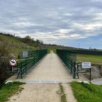 Kleines Aquädukt oberhalb von Pfaffstätten