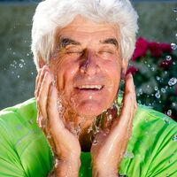 Eine kühle Erfrischung am Brunnen (c)TV Region Graz - Mias PhotoArt