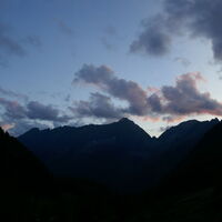 Beim Abstieg wirds Finster - Blick zum Kasereck