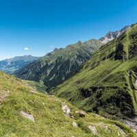 Wanderweg oberhalb Tegia Sut