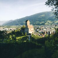 Die Route führt am Schloss Sargans vorbei