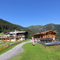 Alpentaverne und Zapfenhütte