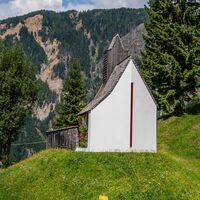 „Heilige Anna Kapelle, geplant: Arch. DI Karoline Seywald, gebaut:  Gemeinschaftsprojekt Guggenberger Nachbarschaft"