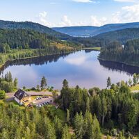 Köhlerei Hausansicht mit Windgfällweiher