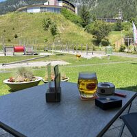 Vor den letzten paar Höhenmetern kann man sich im Café 'Rondeau' noch ein Krügerl einnorden oder 2. Schee woas!