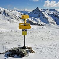 Blick vom Göritzer Törl (2460m) hinüber zur Magerni-Spitze.