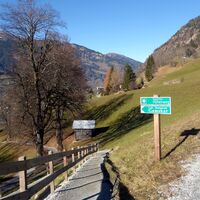 Das zweite Cafe Gamskar und der Bad Hofgasteiner Kirchturm verweisen auf das Ende des wunderbaren Gasteiner Höhenweges.