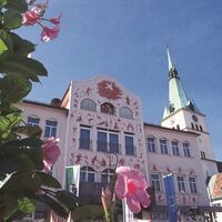 Arik-Brauer-Rathaus Voitsberg im Frühling