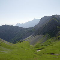 Rückblick zum Daniel, links der Hochwanner