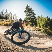 Bergab auch auf dem Flow Country Trail des MTB ZONE Bikepark Petzen