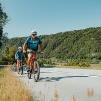 Radtour am Donauradweg Pyrawang