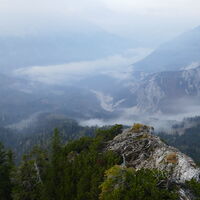 auch im Tal zieht noch der Nebel umher