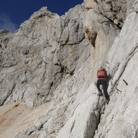 Stahlstifte helfen bei der Querung