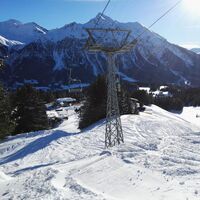unter der Sesselbahn Tgantieni