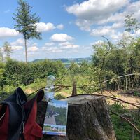 Wanderpause mit Blick Richtung Rotachtal