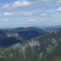 Blick zum Schneeberg und Großen Sonnleitstein