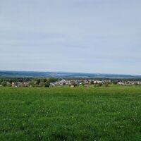 Blick auf Straubenhardt und darüber hinaus vom Panoramaweg
