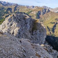 Gipfelblick Richtung Aufstiegsweg