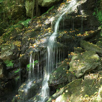 Kleiner Wasserfall am Murgtalpfad