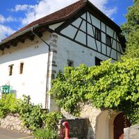 aargauisch-kantonales-weinbaumuseum-tegerfelden-frontansicht