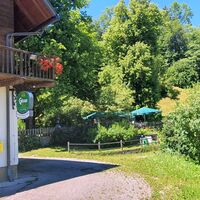 Der schattige Gastgarten
