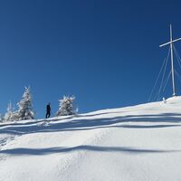 Schneeschuh-Runde am Brandkogel_Gipfelkreuz