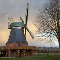 Außenansicht der Windmühle Elisabeth in Selsingen
