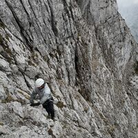 teils sehr alte rote Punkte weisen die Richtung