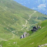 Blick hinunter auf den Trail bei Inner Urden