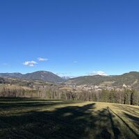 Erster Schneebergblick nach Heraustreten aus dem Wald