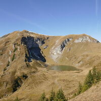 Hundstein mit gleichnamigen See