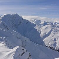 Die Sicht in die Surselva auf dem Grat