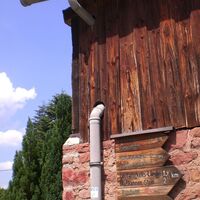 Wegweiser beim Haus Martin
