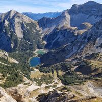 Aussicht vom Gipfel der Schöttelkarspitze zu den Soierseen
