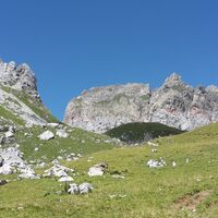 Letzte Abstiegs Höhenmeter vor dem Formarinsee