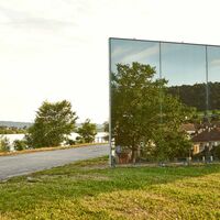 Spiegelskulptur in Klein-Pöchlarn
