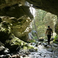 der Eingang der Konradhöhle