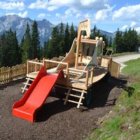 Pistengerät-Kletterspielgerät im Hopsiland Planai