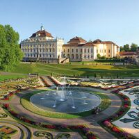 Blühendes Barock Ludwigsburg Nordseite Residenzschloss