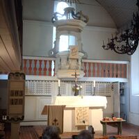 Altar und Kanzel - Dreifaltigkeitskirche - Holzhausen